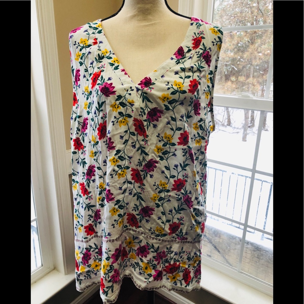 NWT Old Navy Floral Top